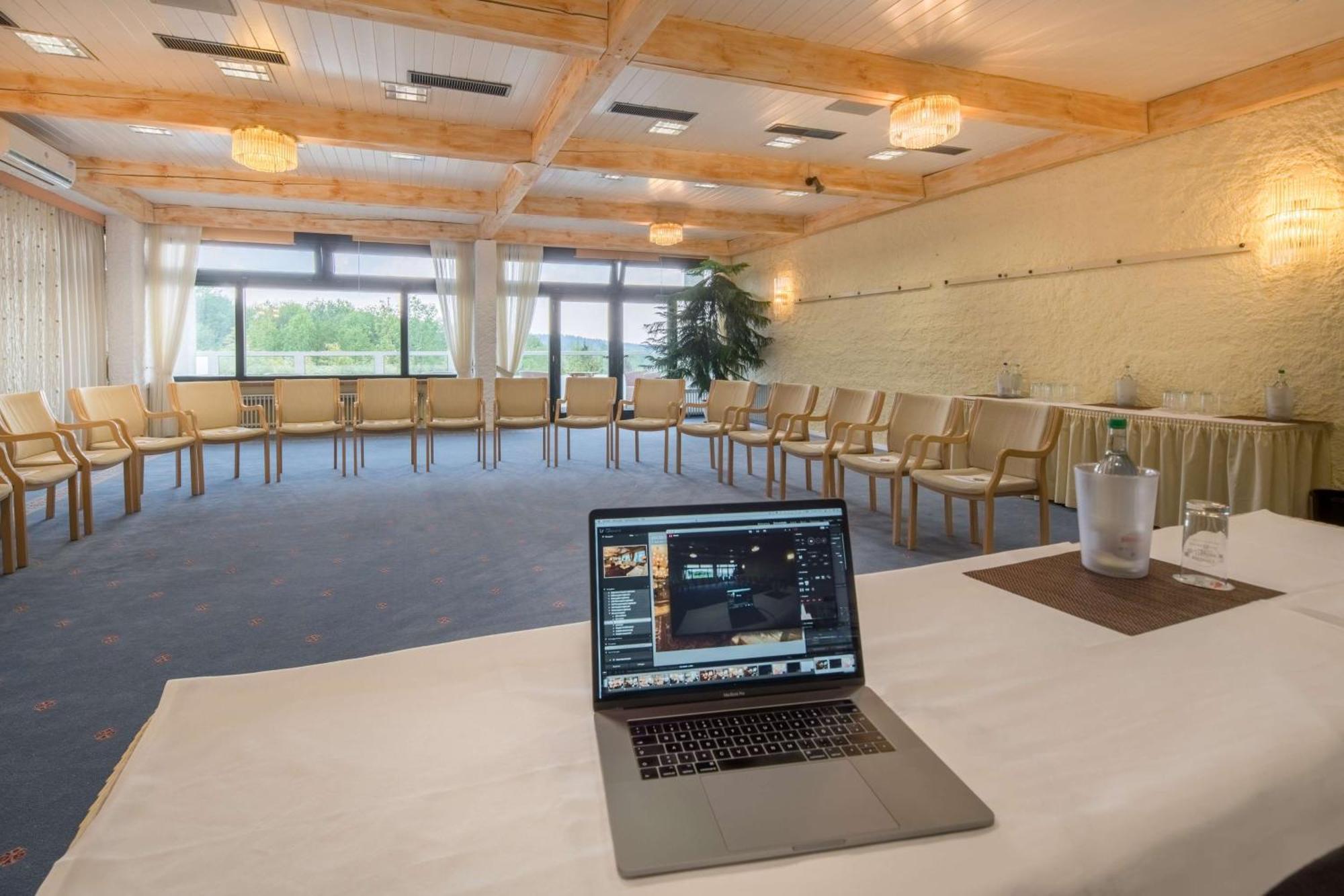 Sure Hotel By Best Western Rhoen Garden Poppenhausen Exterior photo