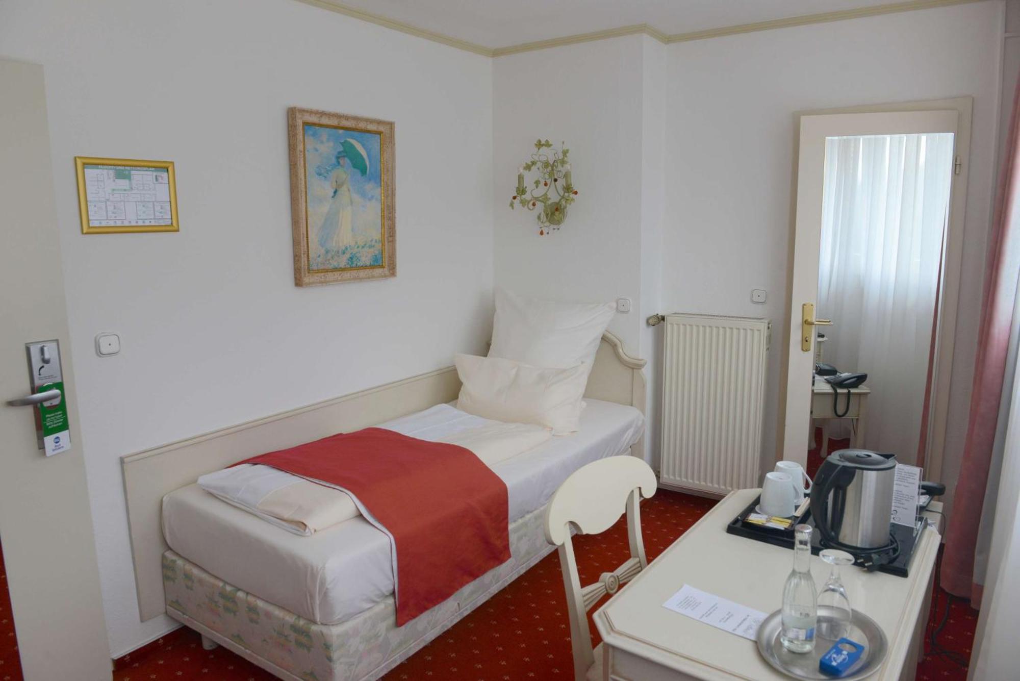 Sure Hotel By Best Western Rhoen Garden Poppenhausen Exterior photo